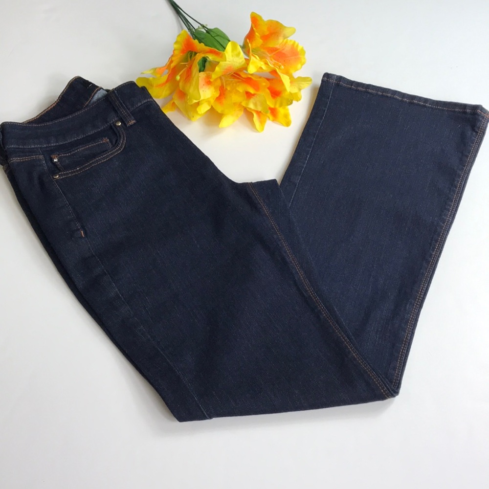 WHITE HOUSE/ BLACK MARKET JEANS NWOT